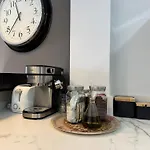 Apartamento San Basilio Bookish Place